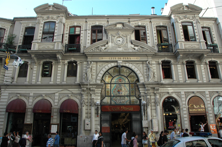 Istiklal Caddesi Cicek Pasaji